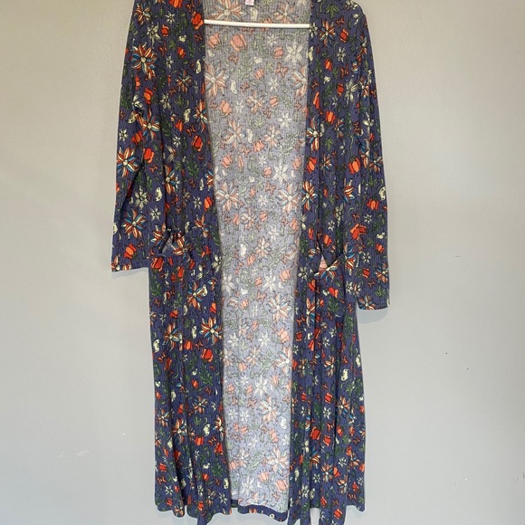 LuLaRoe Patterned Cardigan - Picture 2 of 3